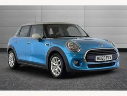 Elctric blue Used 2015 Mini Cooper Hatch Hatchback | £7,599 (Fair price)