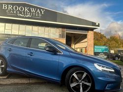 Blue Used 2018 Volvo V40 R-Design Estate | £10,490 (Fair price)