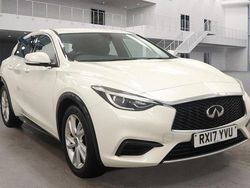 White Used 2017 Infiniti Q30 Hatchback | £5,990 (Fair price)