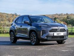 Used 2024 Toyota Yaris Hybrid Design SUV | £21,750 (Fair price)