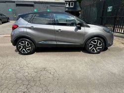 Grey Used 2016 Renault Captur Dynamique SUV | £4,790 (Fair price)