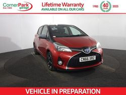 Red/black Used 2016 Toyota Yaris Hybrid Design Hatchback | £10,999 (Fair price)