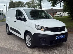 White Used 2022 Peugeot Partner Premium MPV | £12,995 (Fair price)
