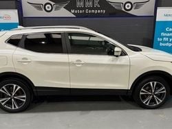 White Used 2019 Nissan Qashqai N-Connecta SUV | £11,995 (Good price)