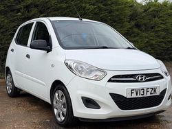 White Used 2013 Hyundai i10 Classic Hatchback | £2,495 (Fair price)