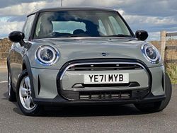Moonwalk grey Used 2021 Mini Cooper Classic Hatchback | £14,750 (Good price)