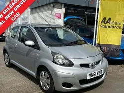 Silver Used 2011 Toyota Aygo Hatchback | £4,195 (A bit pricey)