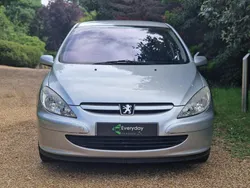 Silver Used 2004 Peugeot 307 S Hatchback | £599 (Super price)
