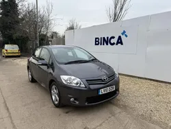 Grey Used 2010 Toyota Auris Hatchback | £5,600 (Fair price)