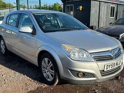 Silver Used 2009 Vauxhall Astra Design Edition Hatchback | £1,250 (Super price)