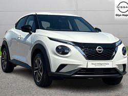 White New 2025 Nissan Juke N-Connecta SUV | £20,783 (Super price)