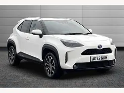 White Used 2022 Toyota Yaris Cross Design SUV | £19,650 (Good price)
