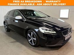 Black Used 2018 Volvo V40 R-Design Estate | £8,495 (Fair price)