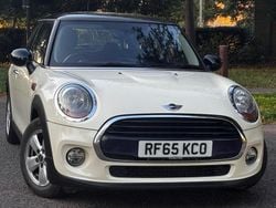 White Used 2015 Mini Cooper Hatch Hatchback | £7,695 (Good price)