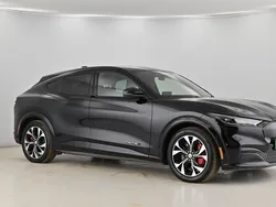 Black Used 2022 Ford Mustang Mach-E Extended Range SUV | £26,595 (Fair price)