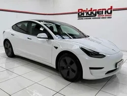 White Used 2020 Tesla Model 3 Standard Range Sedan | £15,299 (Fair price)