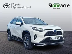White Used 2025 Toyota RAV4 Hybrid Design SUV | £35,950 (Good price)