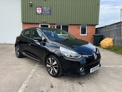 Black Used 2015 Renault Clio IV Dynamique Hatchback | £6,595 (Fair price)