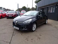 Black Used 2017 Renault Clio IV Dynamique Hatchback | £5,995 (Fair price)
