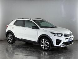 White Used 2022 Kia Stonic 4 SUV | £14,550 (Good price)