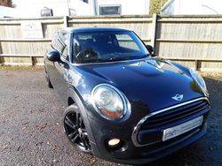 Black Used 2015 Mini Cooper D Hatch Hatchback | £3,995 (Fair price)