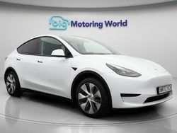 White Used 2022 Tesla Model Y RWD SUV | £21,400 (Fair price)