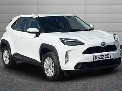White Used 2022 Toyota Yaris Cross SUV | £18,399 (Good price)