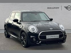 Midnight black Used 2020 Mini Cooper Hatch Hatchback | £13,195 (Fair price)