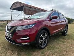 Red Used 2017 Nissan Qashqai N-Connecta SUV | £10,795 (Fair price)