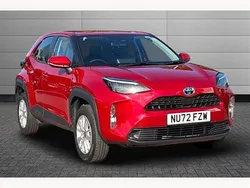 Scarlet flare Used 2022 Toyota Yaris Cross SUV | £18,701 (Fair price)
