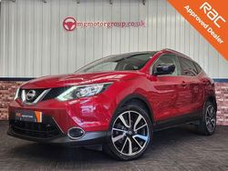 Red Used 2016 Nissan Qashqai S SUV | £8,495 (Fair price)