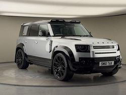 Hakuba silver Used 2023 Land Rover Defender SE Dynamic SUV | £69,750
