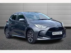 Decuma grey Used 2023 Toyota Yaris Hybrid Design Hatchback | £16,150 (Good price)