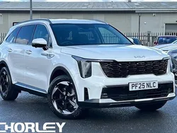 White New 2025 Kia Sorento 2 SUV | £46,560 (Fair price)