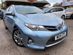 Blue Used 2014 Toyota Auris Hybrid Hatchback | £8,499 (Fair price)