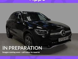 Black Used 2022 Mercedes 300 AMG line Estate | £27,420