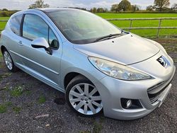 Silver Used 2011 Peugeot 207 Allure Hatchback | £1,500 (Good price)