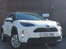 White Used 2022 Toyota Yaris Hybrid Estate | £20,298 (Good price)