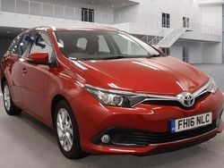 Used 2016 Toyota Auris Touring Sports Estate | £8,990 (Fair price)