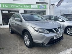 Silver Used 2014 Nissan Qashqai Acenta Premium SUV | £7,995