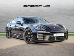 Jet black metallic New 2025 Porsche Panamera 4 Sedan | £91,990