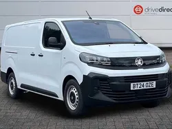 White Used 2024 Vauxhall Vivaro S Van | £18,850 (Fair price)