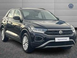 Black Used 2022 VW T-Roc Life SUV | £20,200 (Fair price)