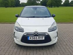 White Used 2015 DS Automobiles DS3 DSport Hatchback | £4,249 (Fair price)