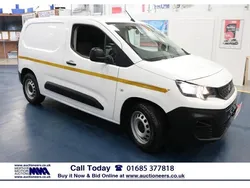 White Used 2020 Peugeot Partner MPV | £9,880 (Fair price)