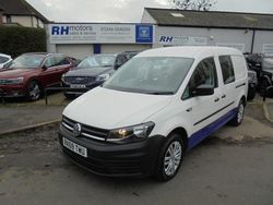 White Used 2019 VW Caddy Maxi MPV | £9,490 (Fair price)