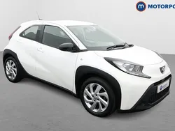 White Used 2023 Toyota Aygo PURE Hatchback | £10,799 (Fair price)