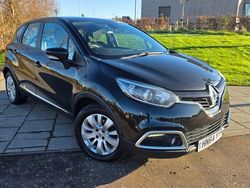 Black Used 2015 Renault Captur Expression+ SUV | £2,150 (A bit pricey)