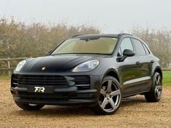 Black Used 2019 Porsche Macan SUV | £35,949 (Fair price)