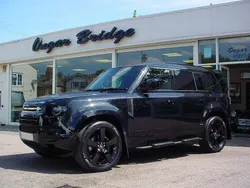 Black Used 2024 Land Rover Defender HSE Dynamic SUV | £74,950 (Expensive)